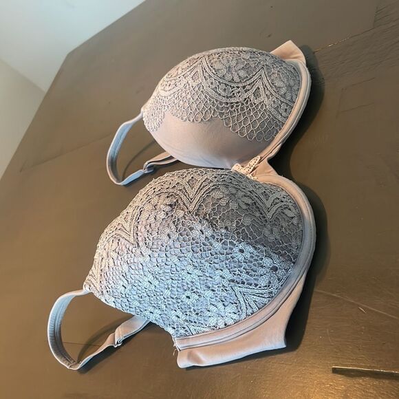 Victoria’s Secret Body by Victoria lace bra gray silver taupe color SZ 34DDD - Picture 2 of 12